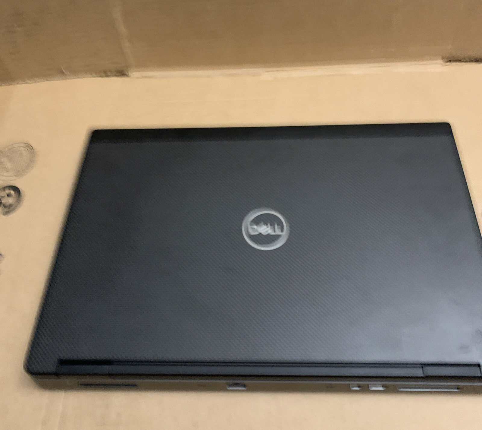Dell Precision 7530 i9-8950HK 64GB 1TB SSD P3200 6GB 15.6″ W 10 Pro Touch CLEAN