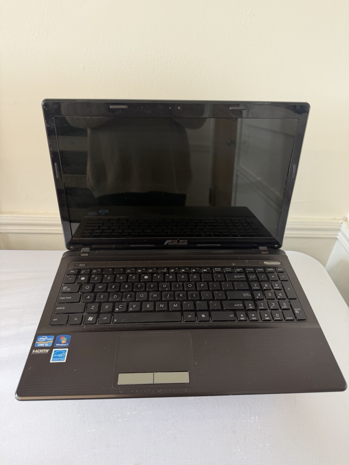 Asus K53E Laptop – Good Screen – Intel i5-2450M – Read Des