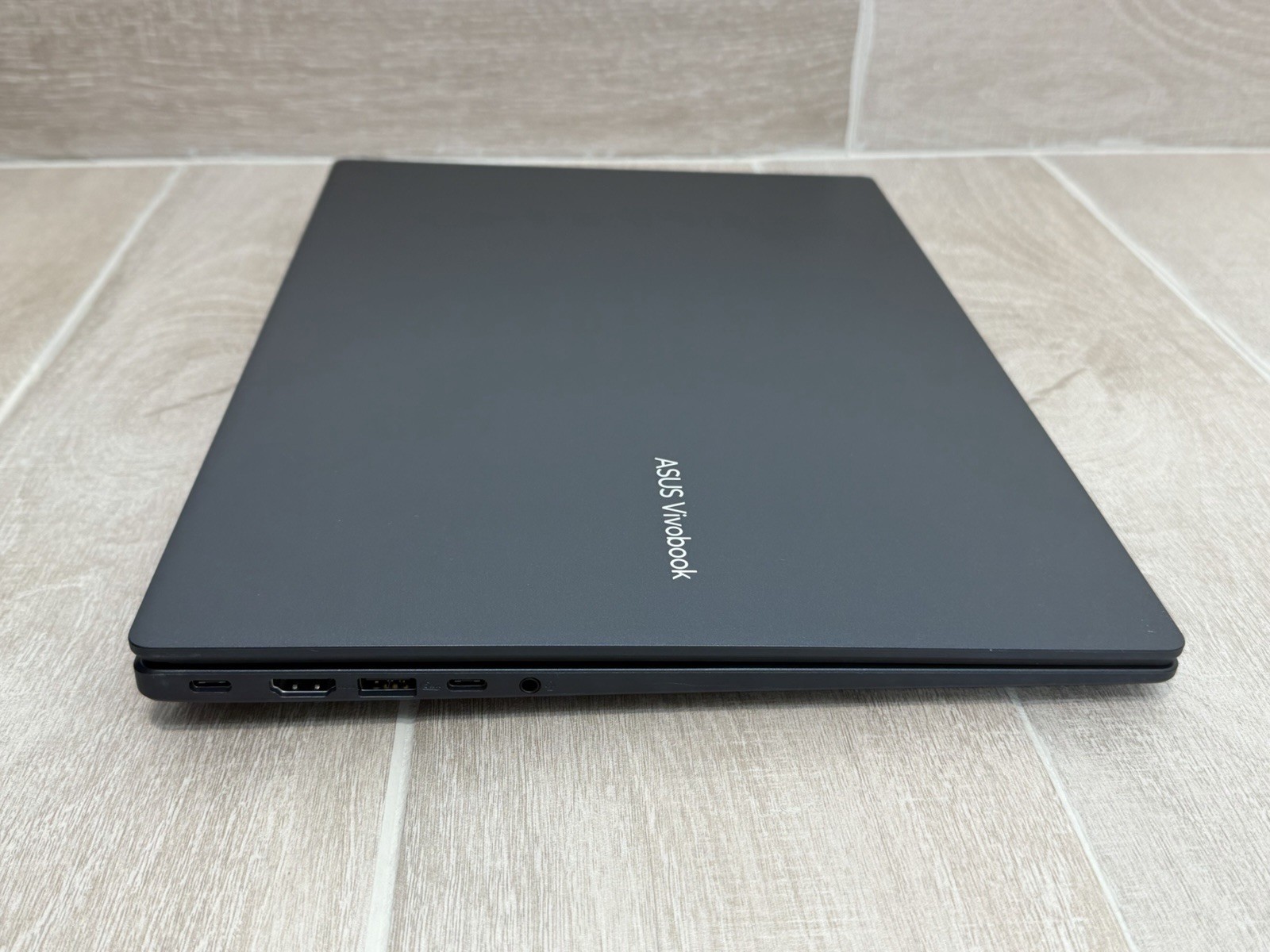 ASUS Vivobook 16 M1607K 16” AMD Ryzen AL 5 330 16GB RAM 512GB NVMe SSD Win-11