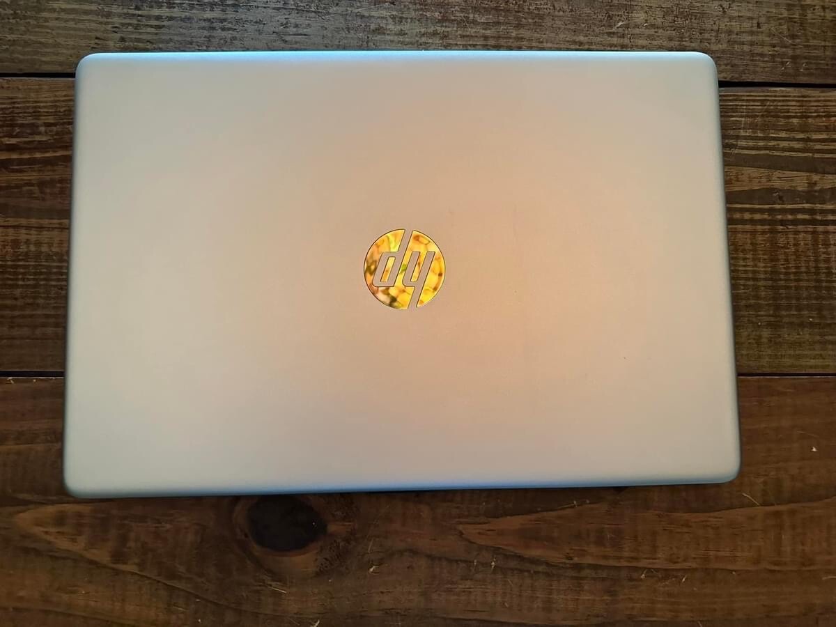 HP 15.6″ (256 GB SSD, Intel Core i3, 4.10 GHz, 8 GB) Laptop – Silver…
