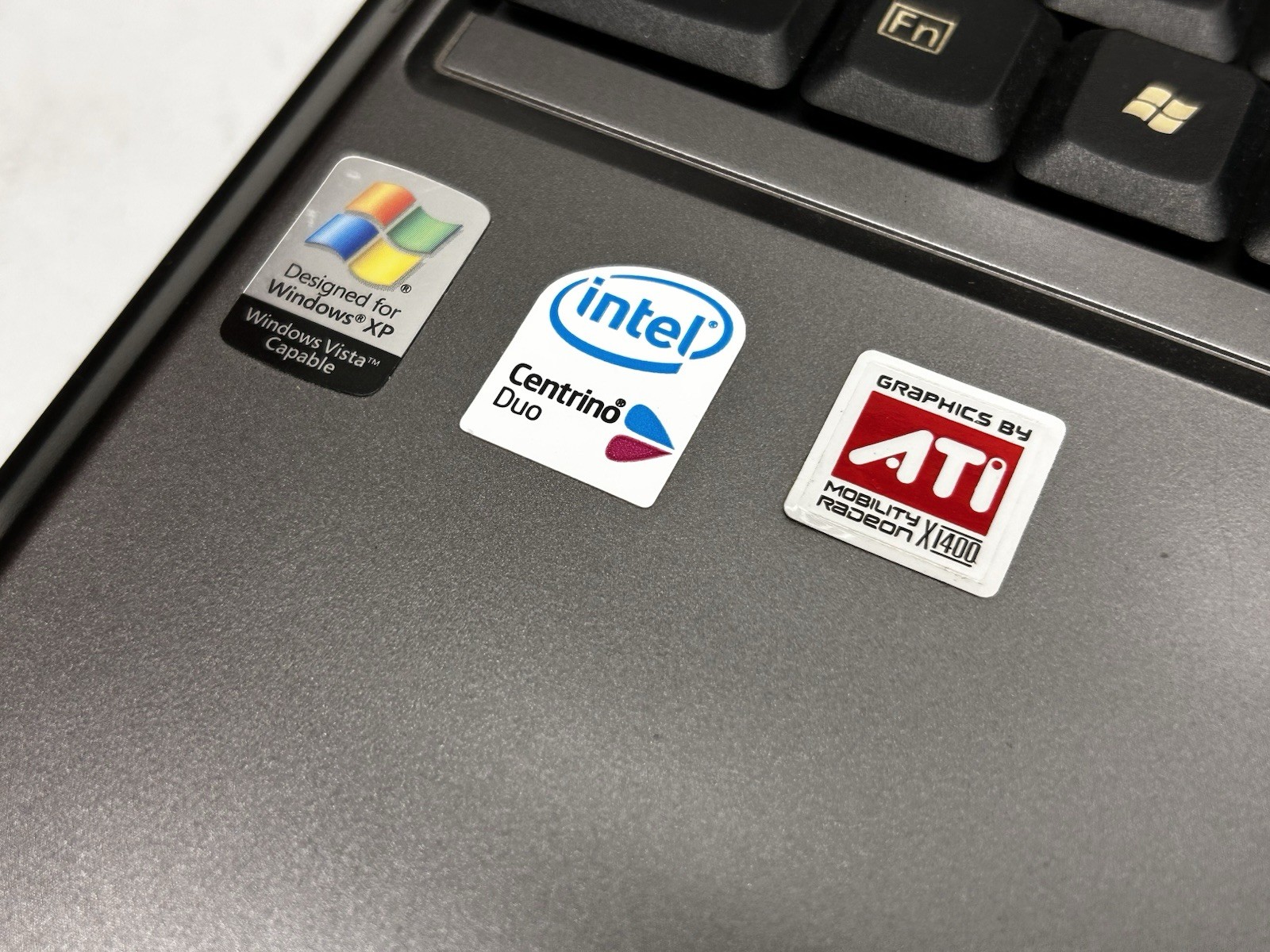 Fujitsu Lifebook N6410 17″ Centrino T2400 + 4GB Ram