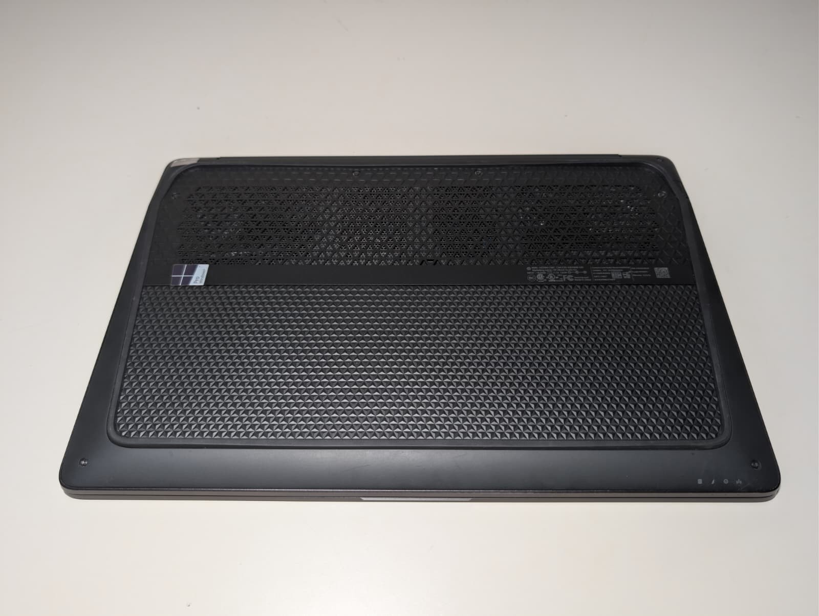 Read! HP ZBook Studio G3 4K | Xeon E3 16GB RAM 512GB SSD | NVIDIA Backlit Linux