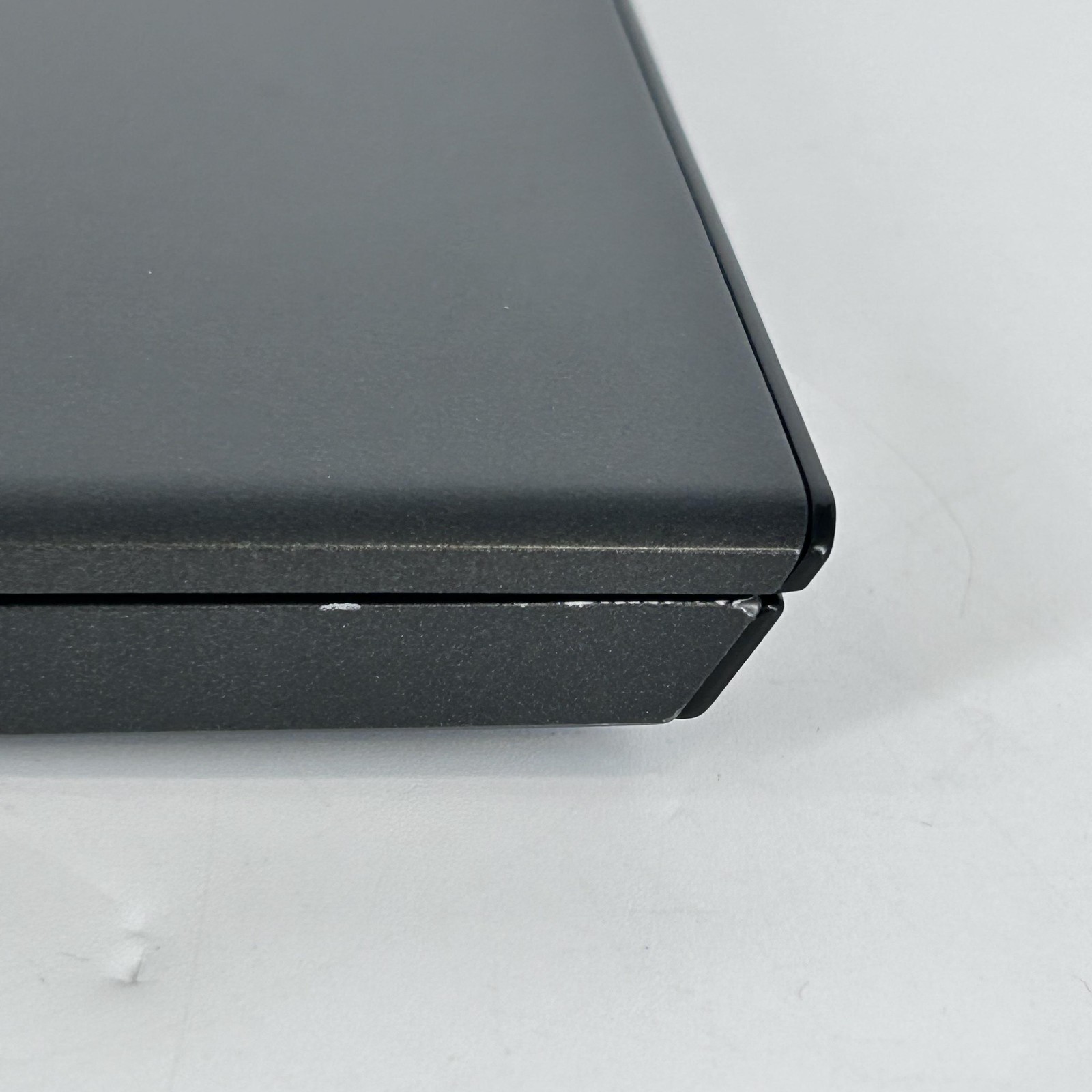 Dell Alienware m15 R3 300Hz FHD i7-10750H 2.60GHz 16GB 1TB SSD NVIDIA RTX 2070