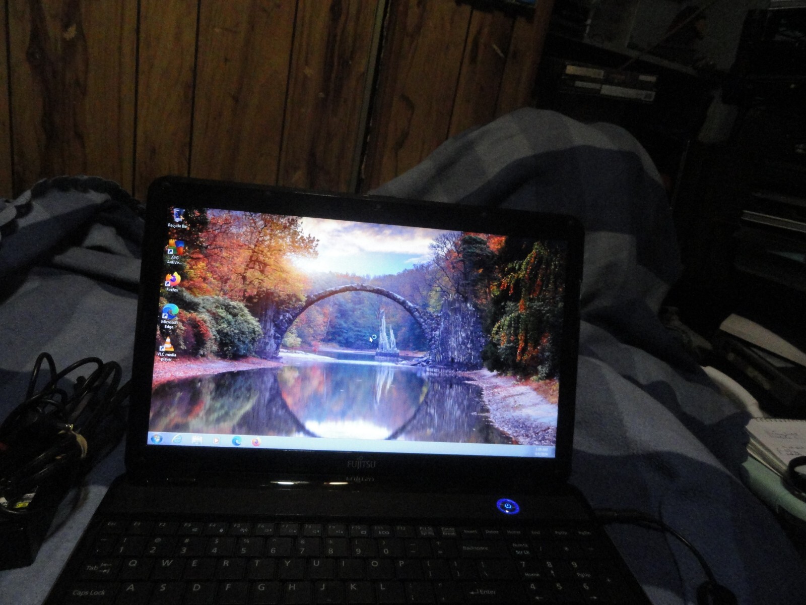 Fujitsu Lifebook AH531 Windows 7 Home Premium SP1 Activated Laptop