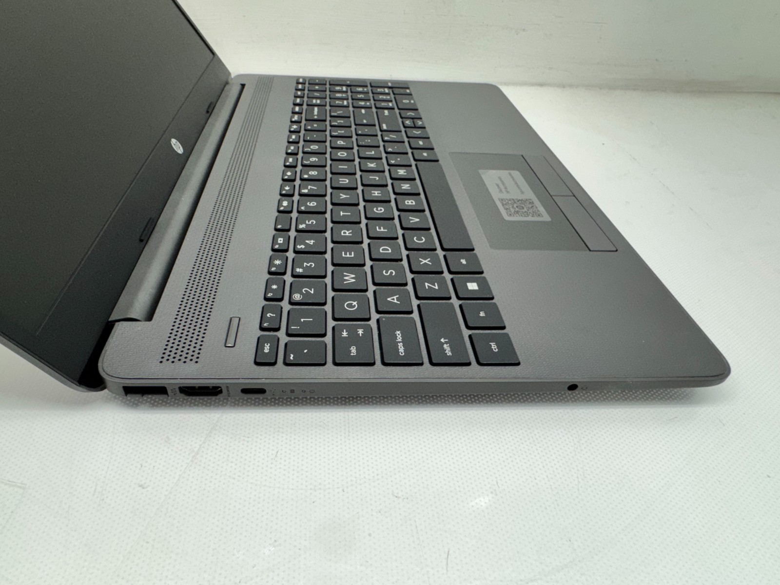 HP 255 G8 AMD 3020e@1.2GHz 16G 256 SSD 1366 x 768 Windows 11 *READ*