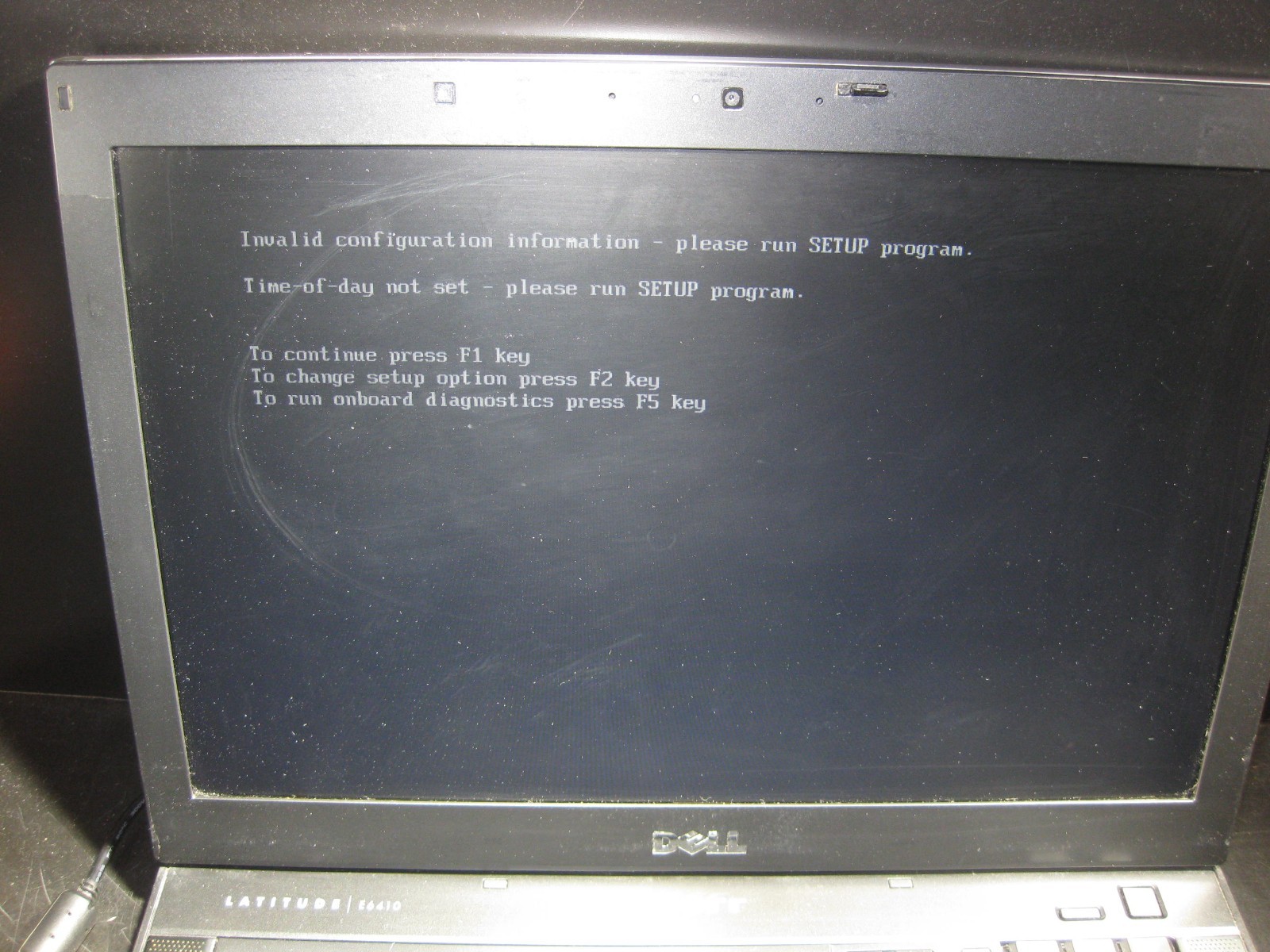Dell Latitude E6410 Intel Core i5-2.40GHz 4GB 160GB DVD-RW WiFi Win7-For Parts