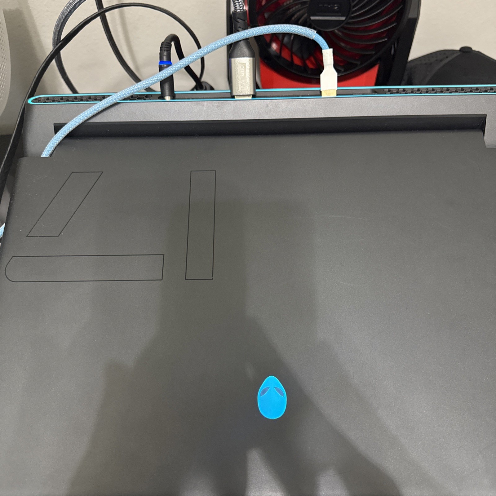 Alienware m17 R5 AMD Ryzen 9 RTX 3070 Ti 16GB RAM 1TB SSD – Stellar Condition