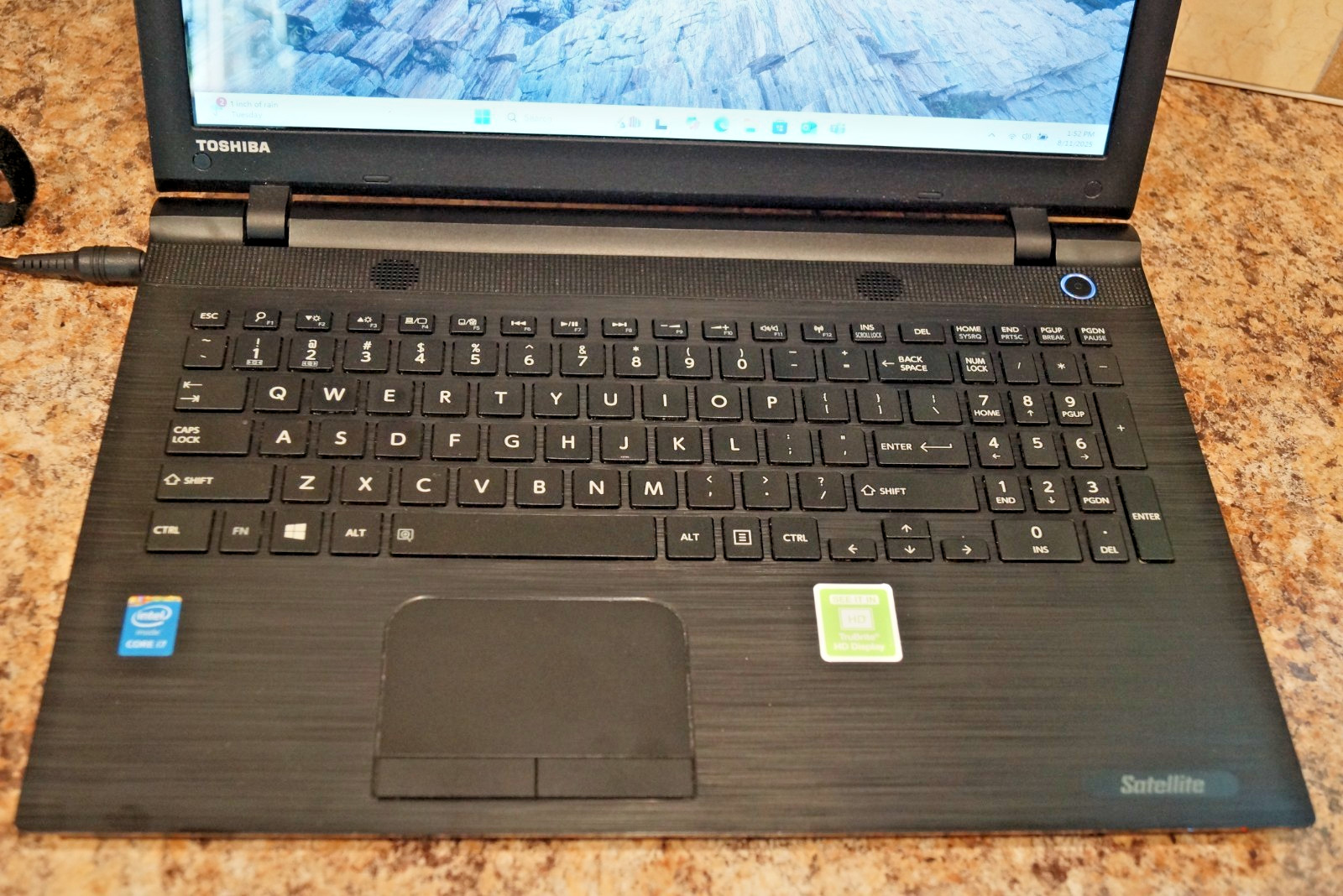 Active 24H2 WIN11 Pro Toshiba C55-C5381 Gen5 i7@2.40GHz,8GB RAM 480GB SSD