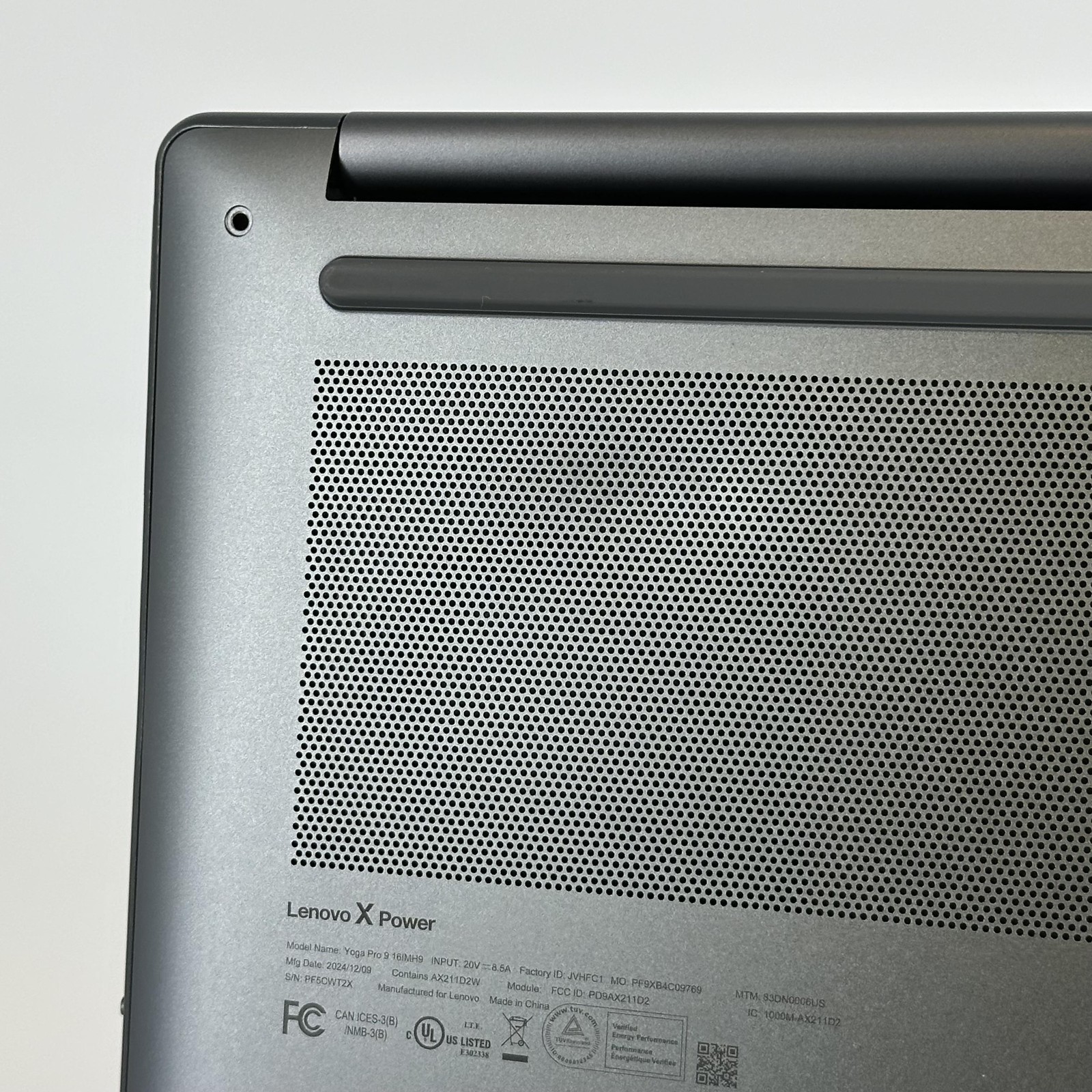 Lenovo Yoga Pro 9i 16 QHD+ TOUCH 2.3 GHz Ultra 9 185H 32GB 1TB SSD RTX 4050 Good