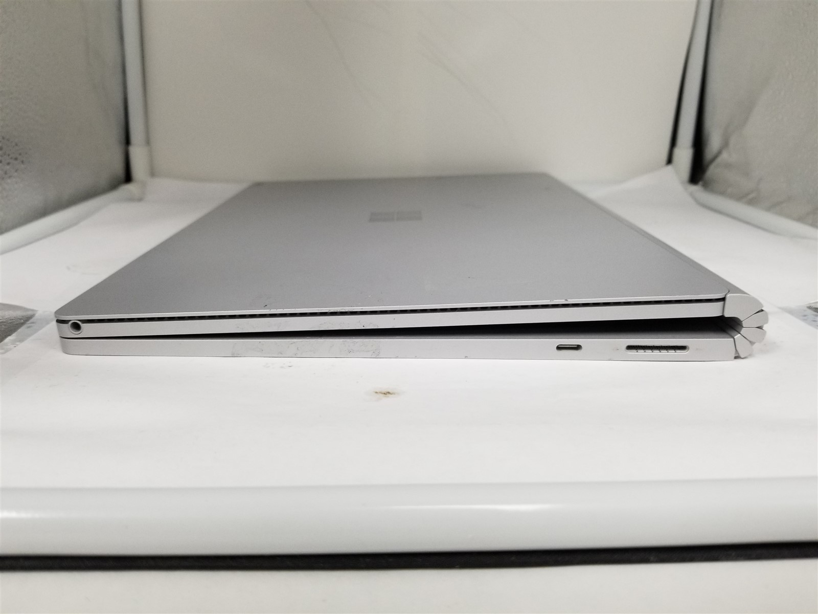 Microsoft Surface Book 2 Core i5 13.5″ 8GB/256GB Silver See Details VD6235
