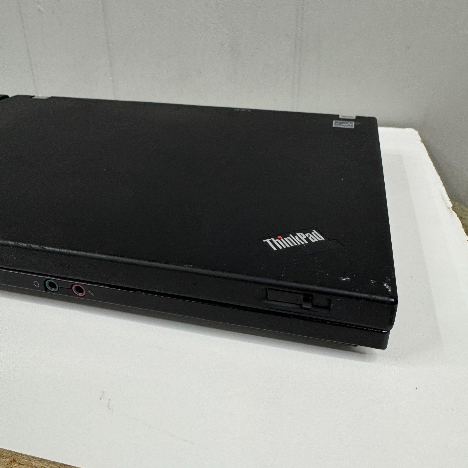 Lenovo ThinkPad T61 No HDD No Charger Set of 2 For PARTS ONLY UNTESTED | READ