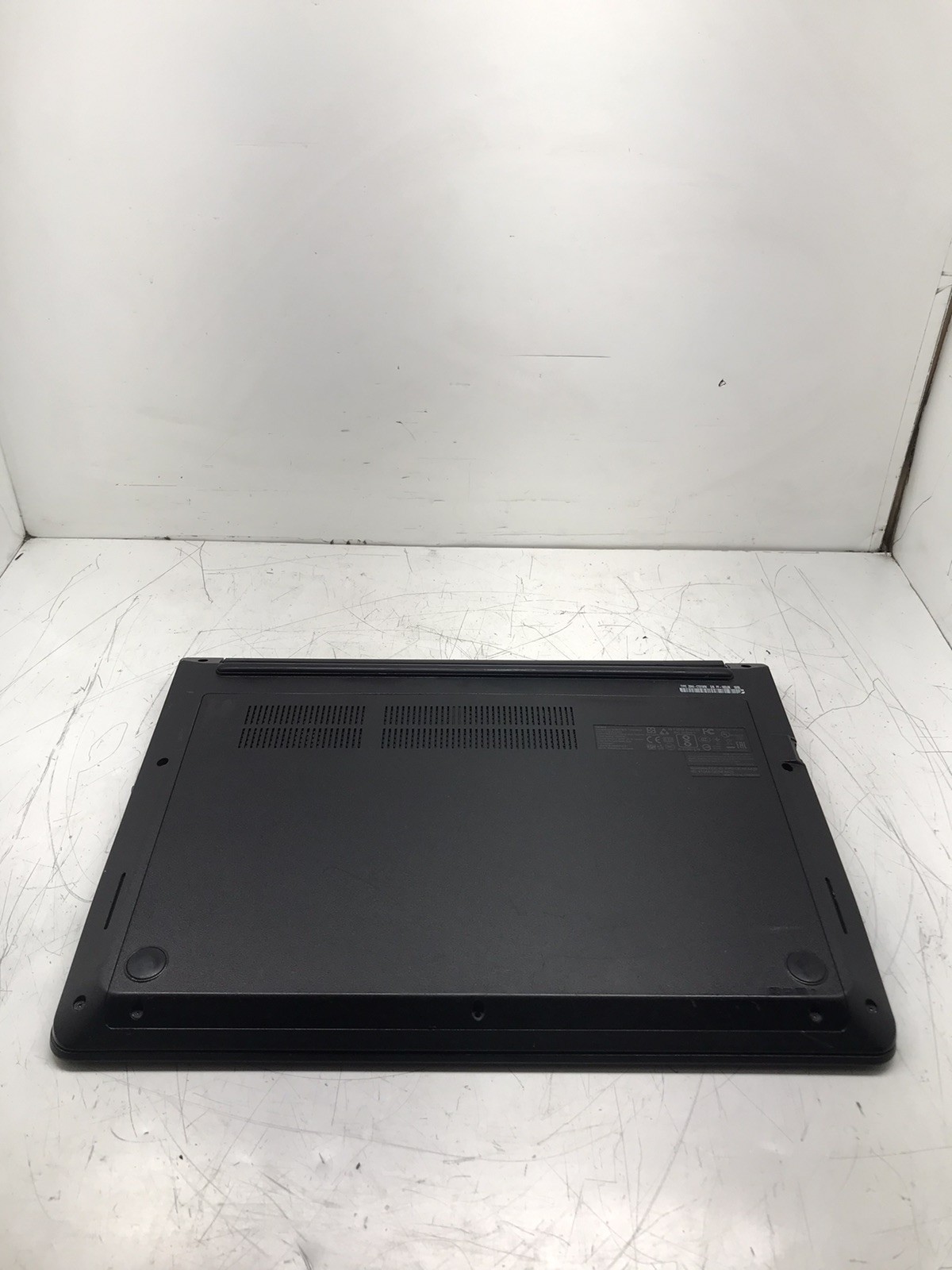 Lenovo Thinkpad E475 14″ AMD A10-9600P 2.4GHz 8GB RAM No HDD/SSD – Boots to BIOS