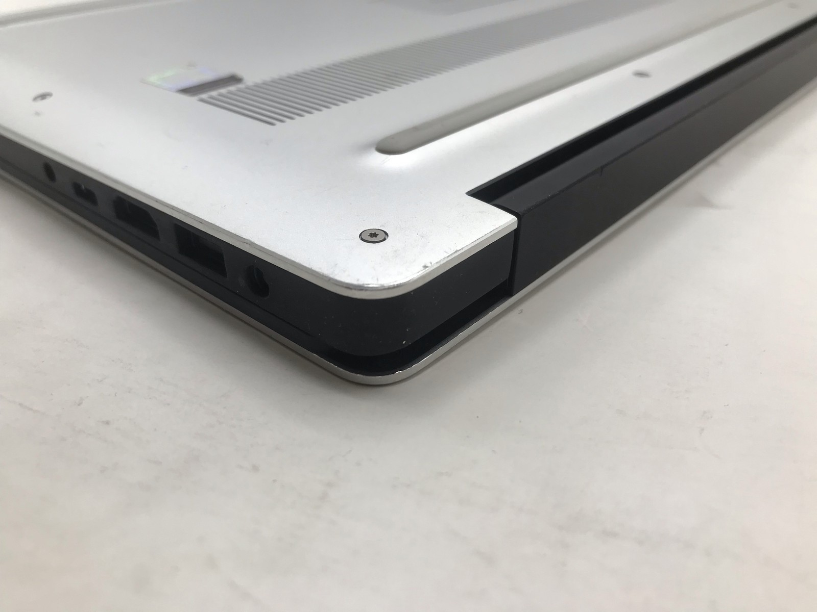 DELL PRECISION 5540 15″ i7 2.6GHz 16GB RAM 512GB–GRADE D