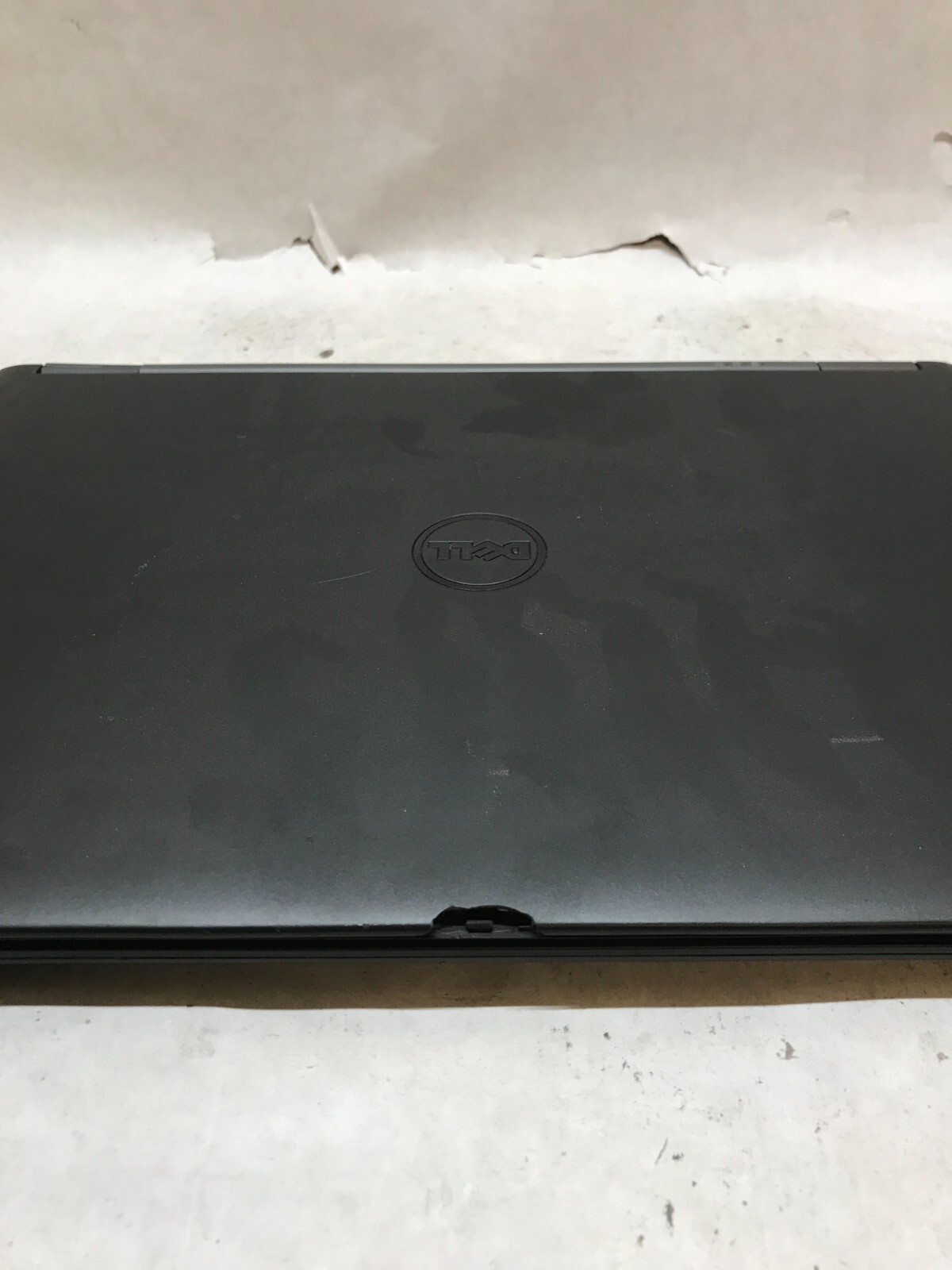 Dell Latitude E7450 14″ Laptop Intel i5-5300U 2.3GHz 4GB RAM NO HDD/OS Chips -DW