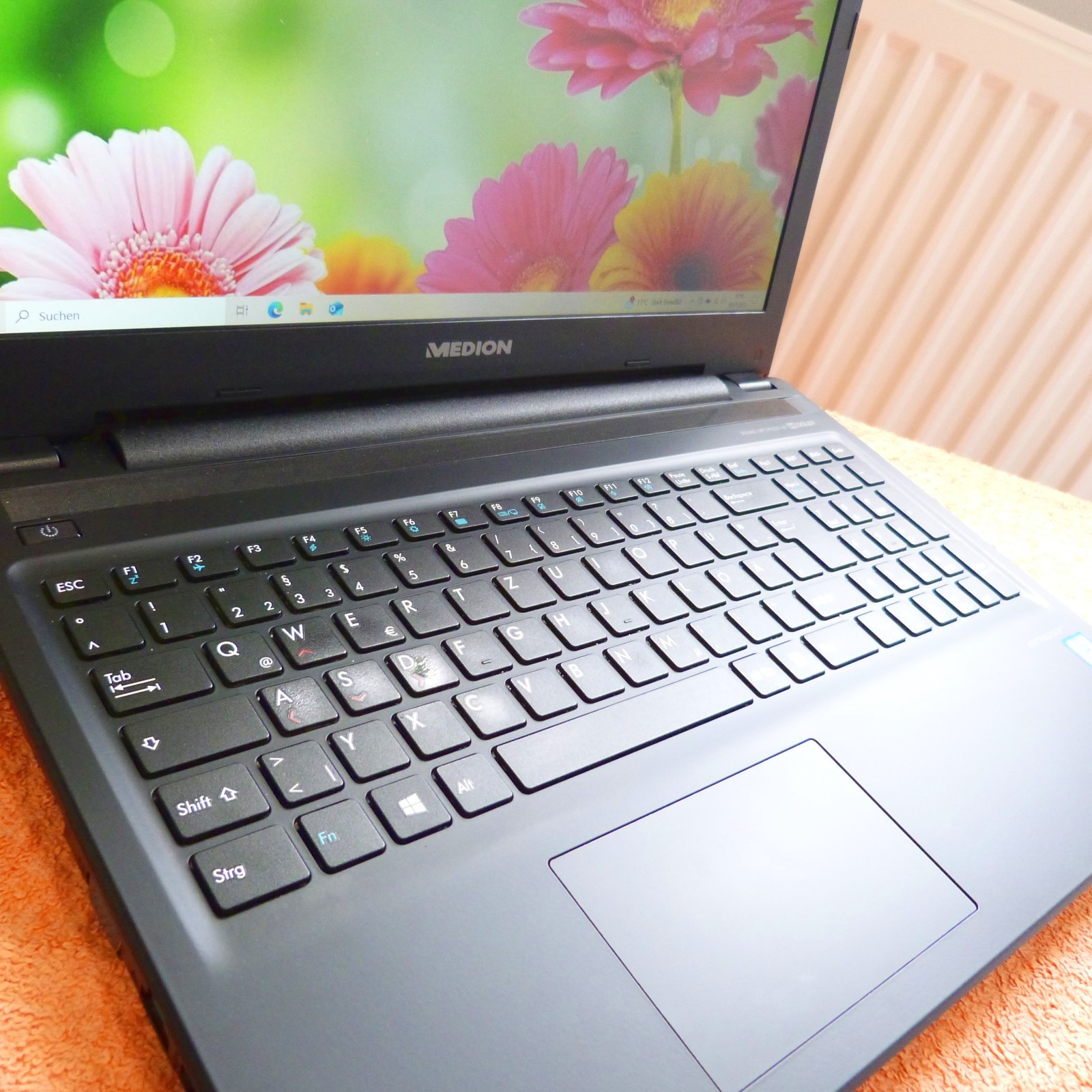 Medion ERAZER P6661 15″ FULLHD GTX l 32GB RAM NEW I SSD Windows 10 l i5 6G