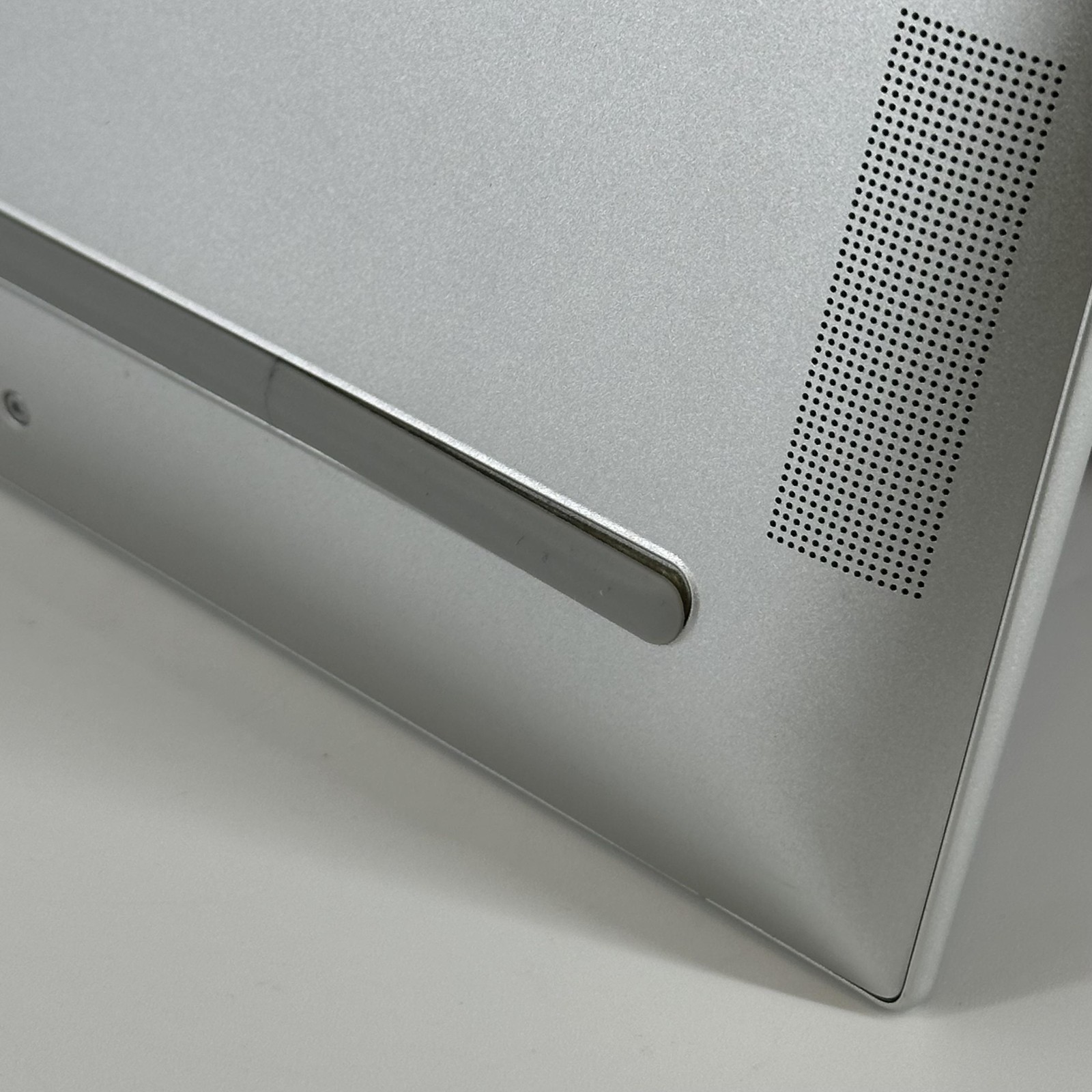 HP Envy x360 15.6 FHD TOUCH 2.1 GHz i7-1260P 16GB 1TB SSD Very Good
