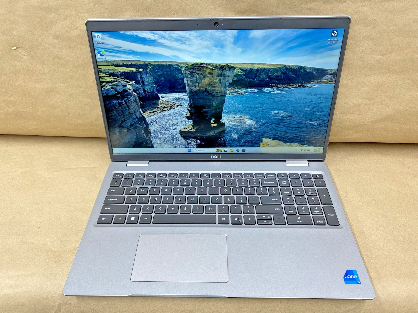 Dell Latitude 5520 – 15.5′ FHD – i5-1135G7 – 8GB – 256GB SSD – Win 11 Pro