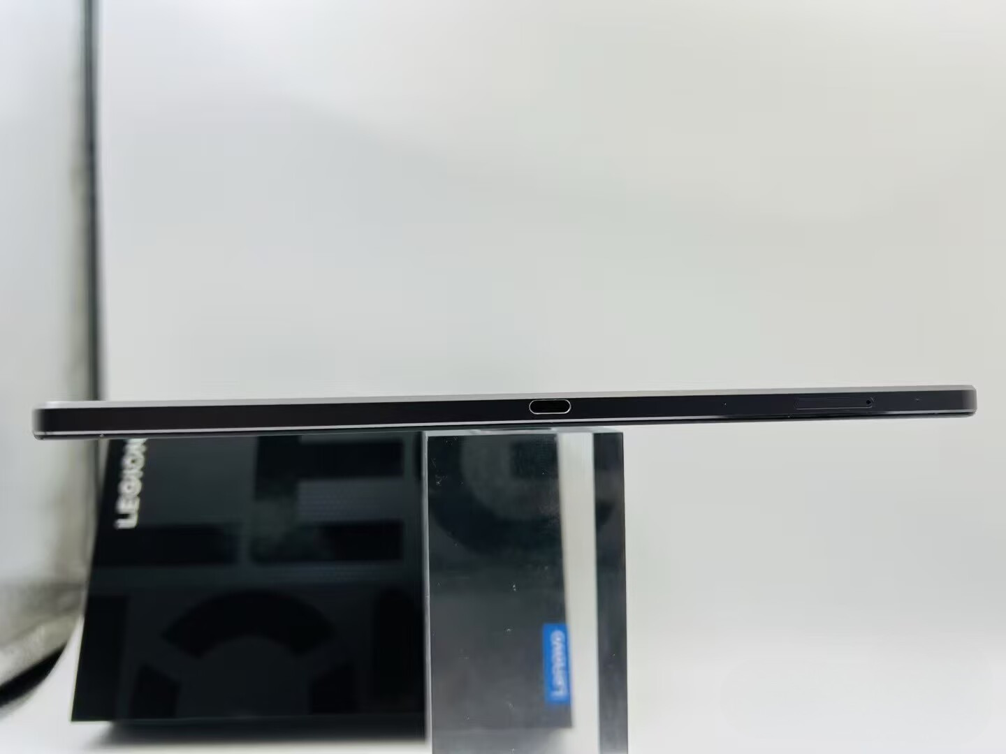 Lenovo Legion Y700 (2023)8.8” 13MP Snapdragon 8+ Gen 1 WIFI Android 6550mAh