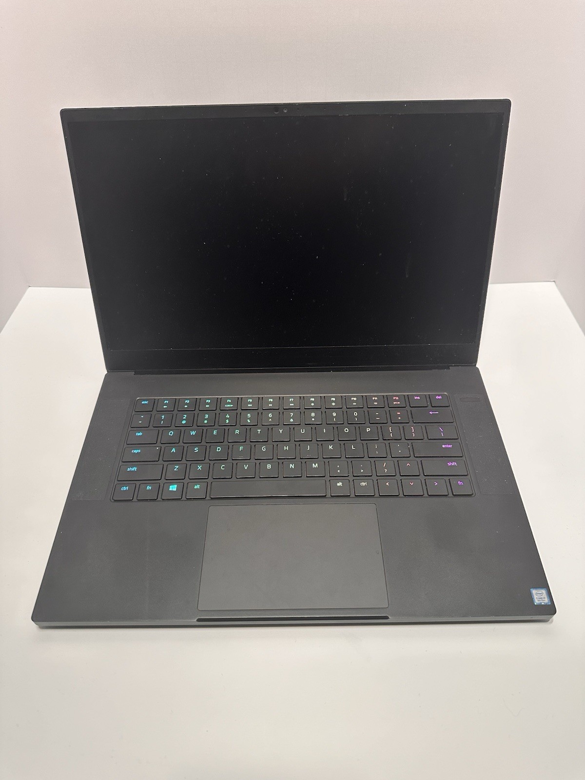 Razer Blade 15 Advanced 240Hz FHD i7-8750H 2.20GHz 16GB 512GB SSD GTX 1060 Max-Q