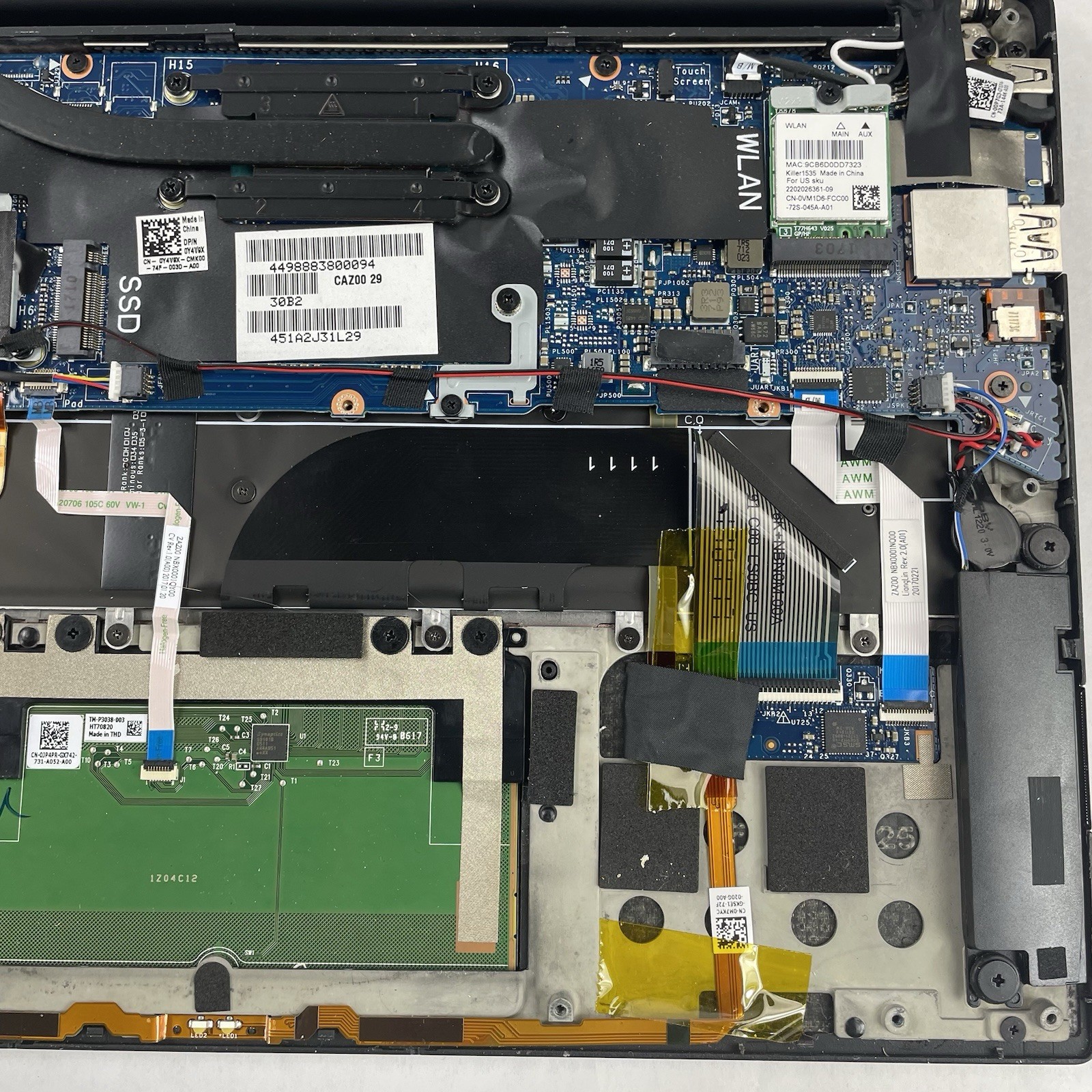 Dell XPS 13 9360 13.3″ i5-7200U 2.50 GHz 4 GB RAM No SSD/OS/AC/Battery
