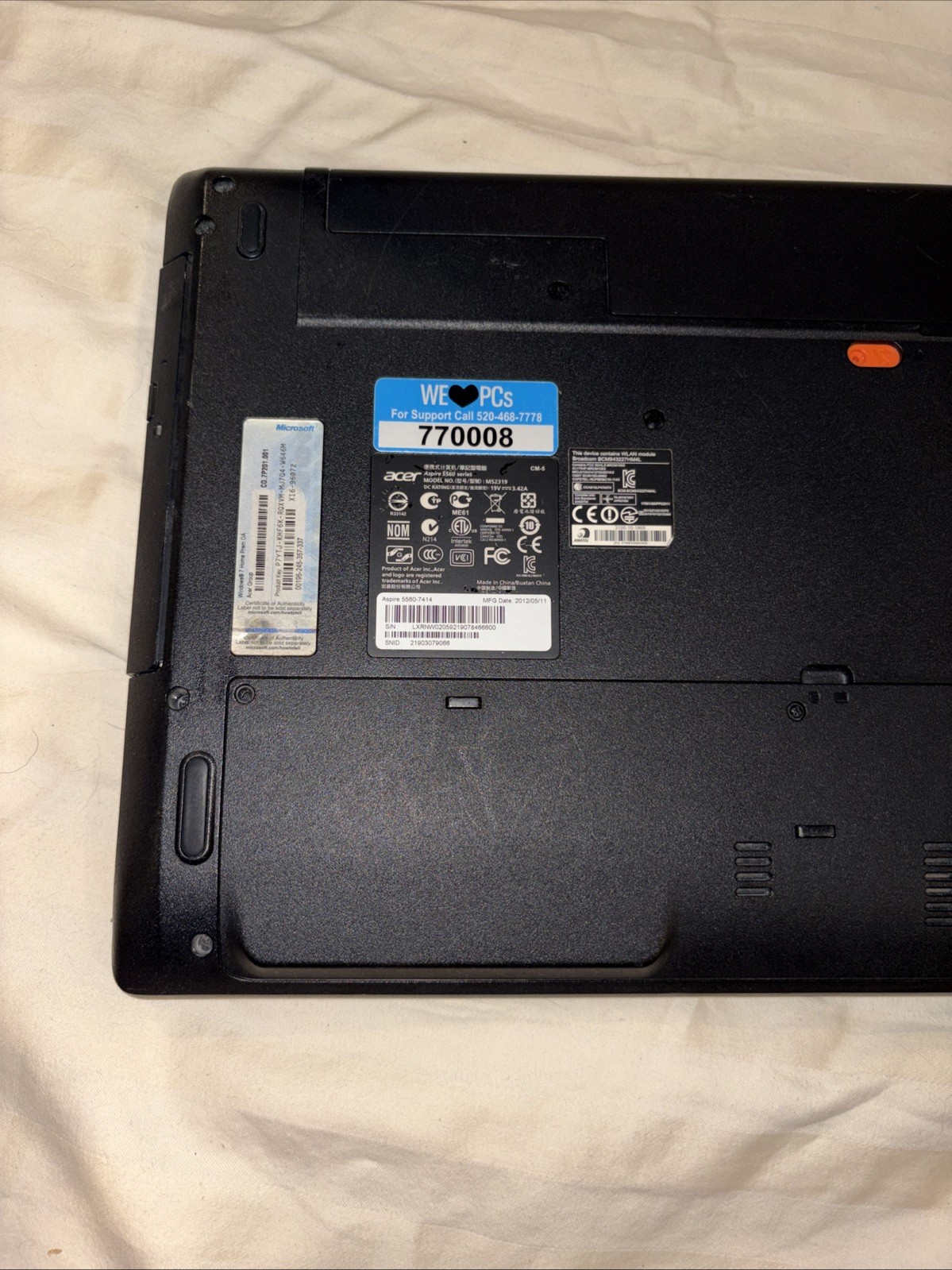 Acer Aspire 5560-7414 15.6″ Laptop AMD A6-3420M, 4 GB, 500 GB, Win 10 Home