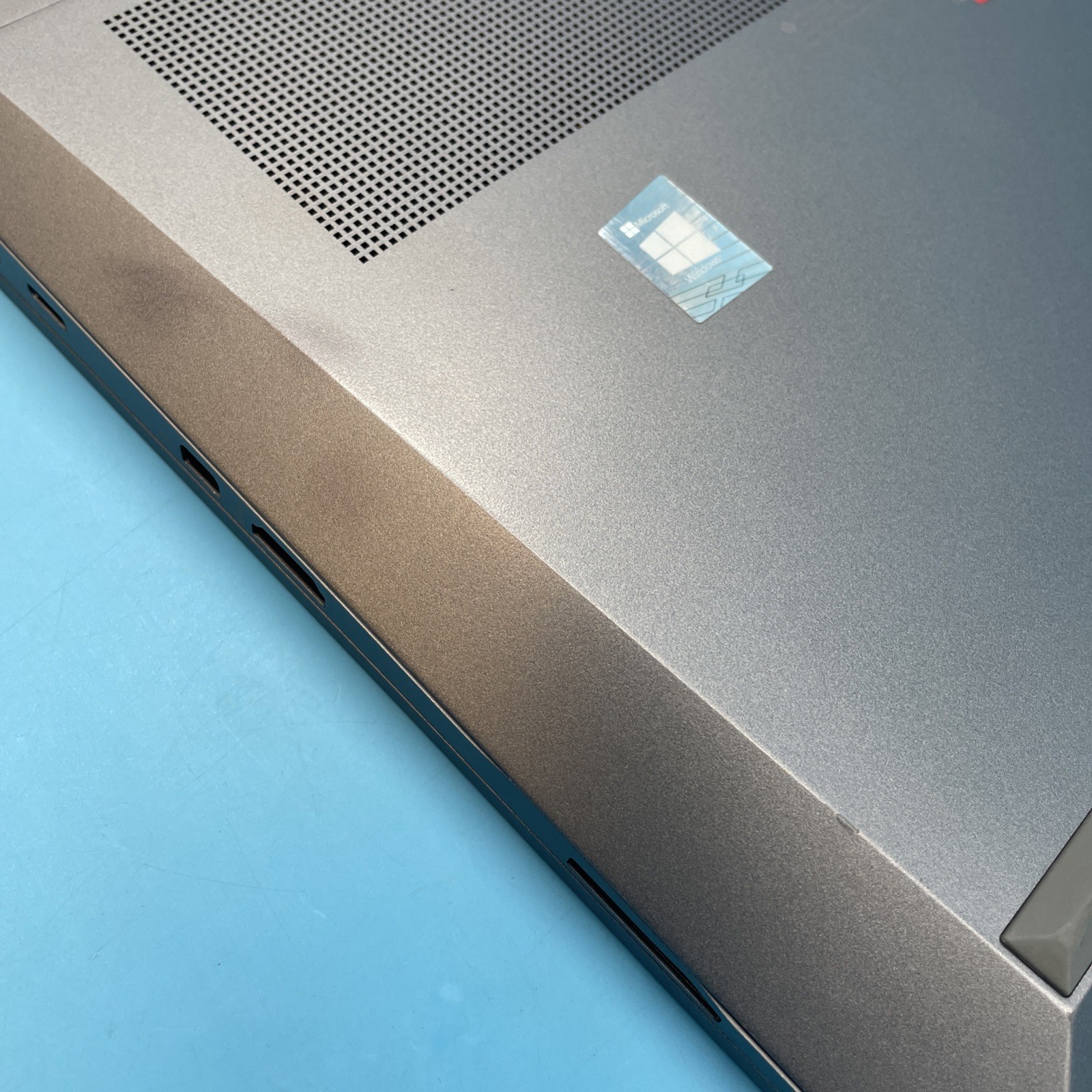 HP ZBook Fury G7 | i7-10850H | 32GB RAM | 256GB SSD | T2000 | W11 PRO | 72% BATT