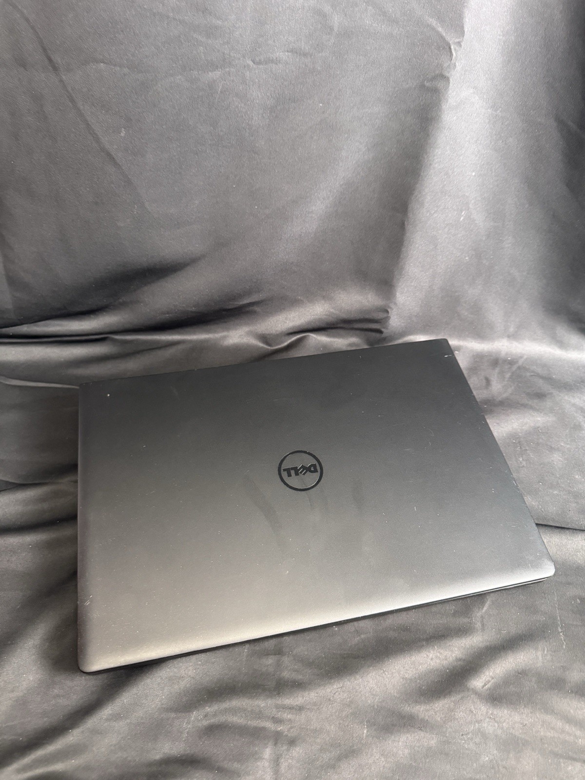 Latitude 3570 Intel I5 6th Gen No Ram No Hard Drive Has HD Caddy As Is NO POWER