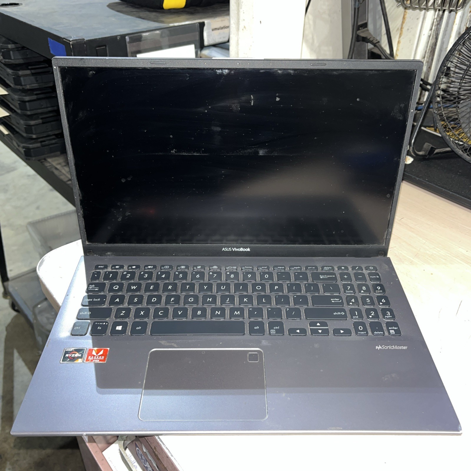 ASUS VIVOBOOK F512D AMD RYZEN 8GB RAM NO HD