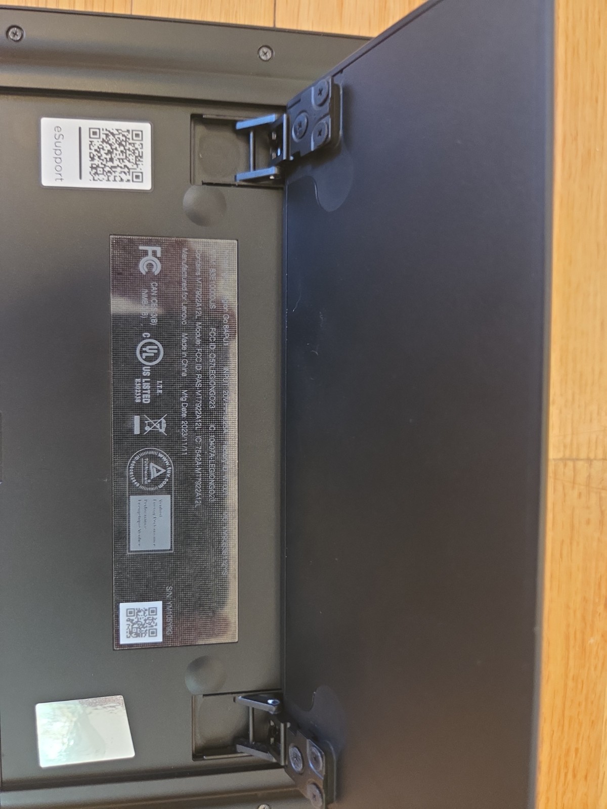 LENOVO LEGION GO HANDHELD 8.8″ AMD RYZEN Z1 16GB RAM 512GB SSD + 1 TB SD CARD