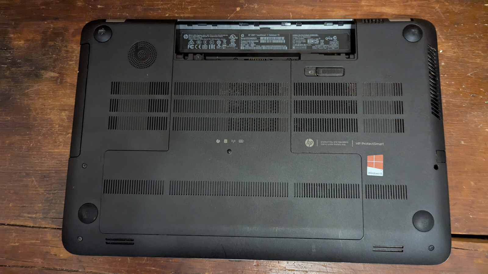 HP ENVY 17″ Laptop 8G 1TB i7-4700MQ – Touch Beats WORKS – Issue is Broken Hinges