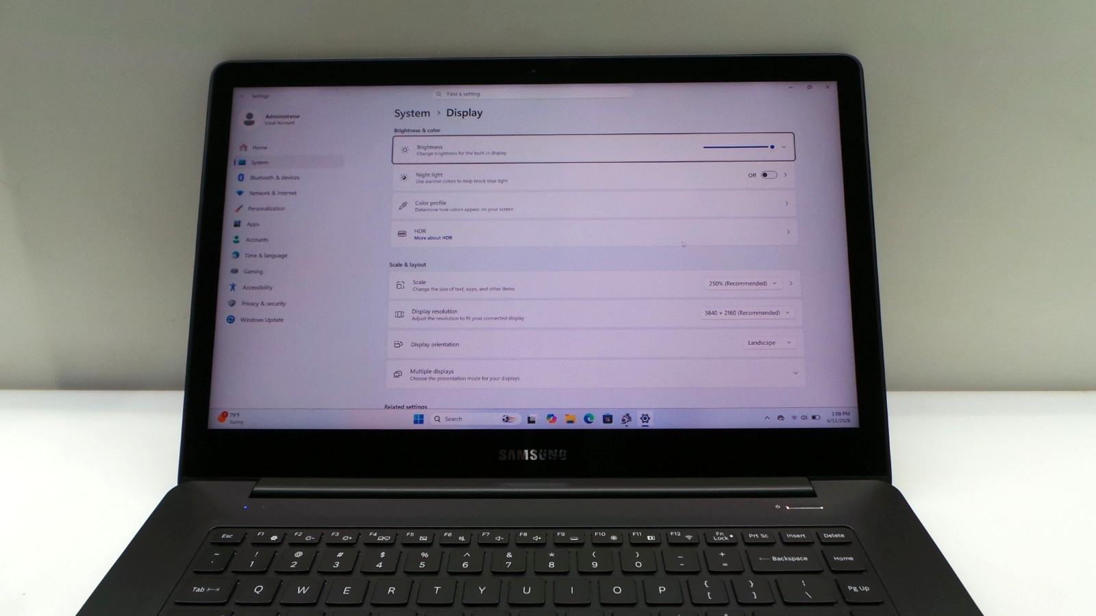 Samsung Notebook NP940Z5L | 15.6″ | i7-6700HQ | 8GB 256GB SSD | Touchscreen
