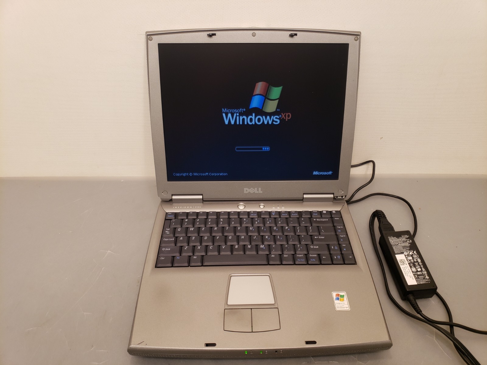 Vintage Dell Inspiron 1150 Celeron 2.6GHz 256MB 40GB Windows XP Laptop 14″