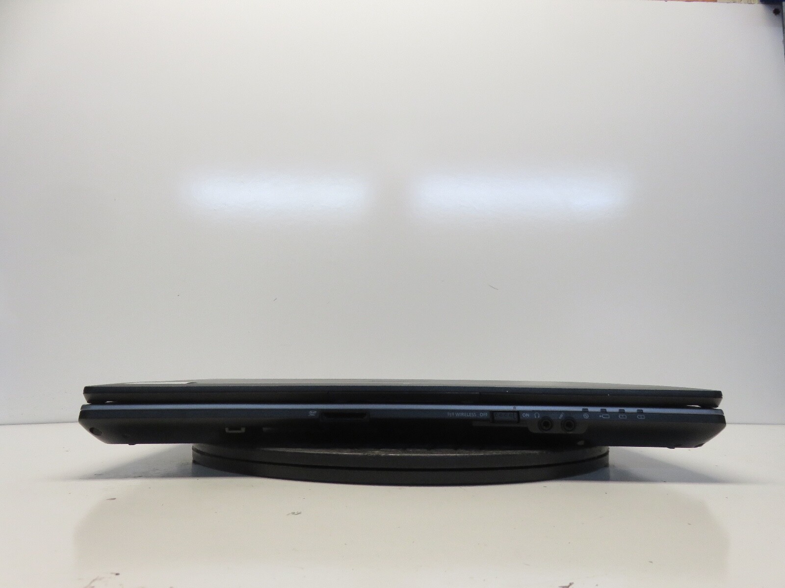 Fujitsu LifeBook E752 Intel i5-3340M 2.7GHz 2 GB NO HDD No Batt