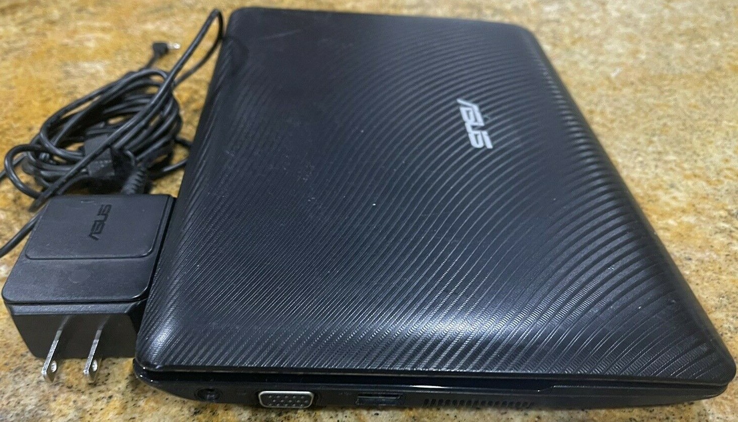 ASUS Eee PC 1011PX 10.1″ Intel N570 1.66Ghz 1GB Rams 250GB Window7 AC Charger