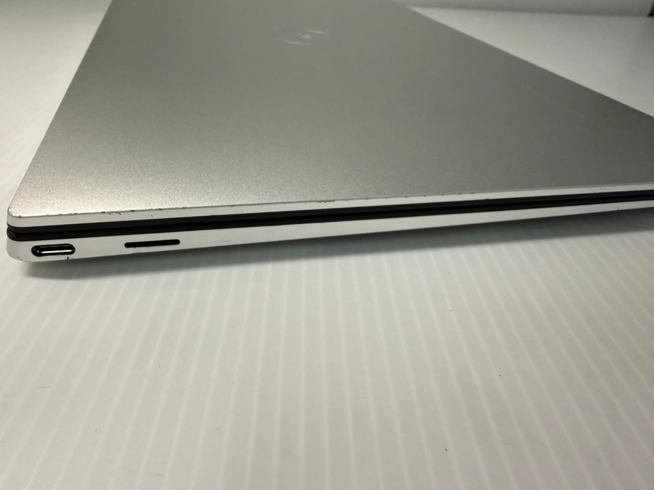 Dell XPS 13 9310 2-in-1 11th Gen i7-1185G7 3.0GHz 16GB Ram 512GB SSD