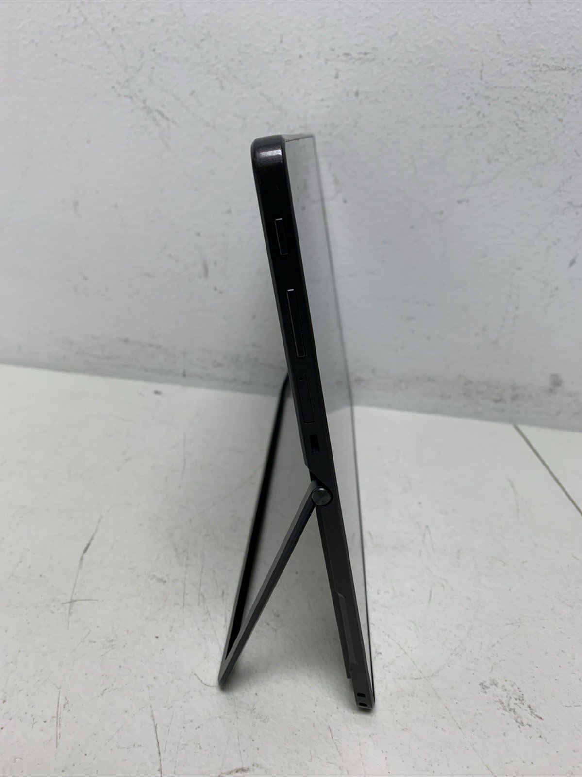 HP Pro x2 612 G2 Intel M3-7Y30 CPU| 1.0GHz| 4GB RAM| 128GB SSD| Win 11 Pro