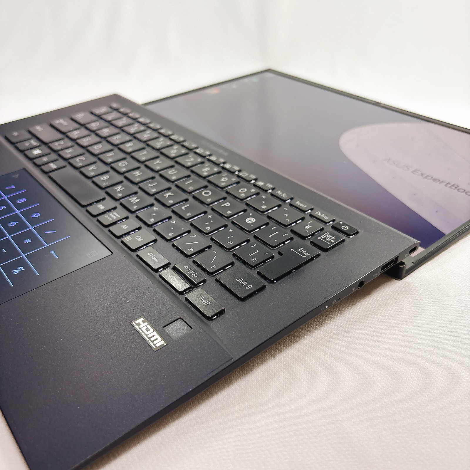 ASUS EXPERTBOOK B9 B9450FA Core i7-10510U 16GB RAM 512GB SSD with numpad #998