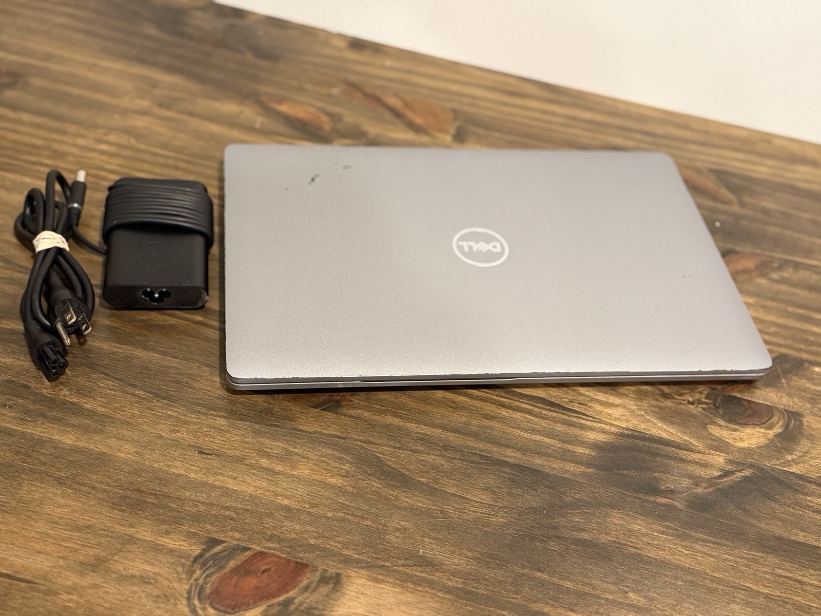 Dell Latitude 5510 15.6″ 1.80GHz i7-10610U | 256GB SSD | 16GB RAM | W11 PRO READ