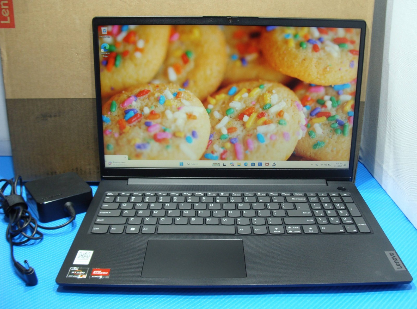 Lenovo V15 G2 ALC 15.6″ FHD AMD Ryzen 5 5500U 2.1GHz 8GB 256GB Win 11Pro +PA