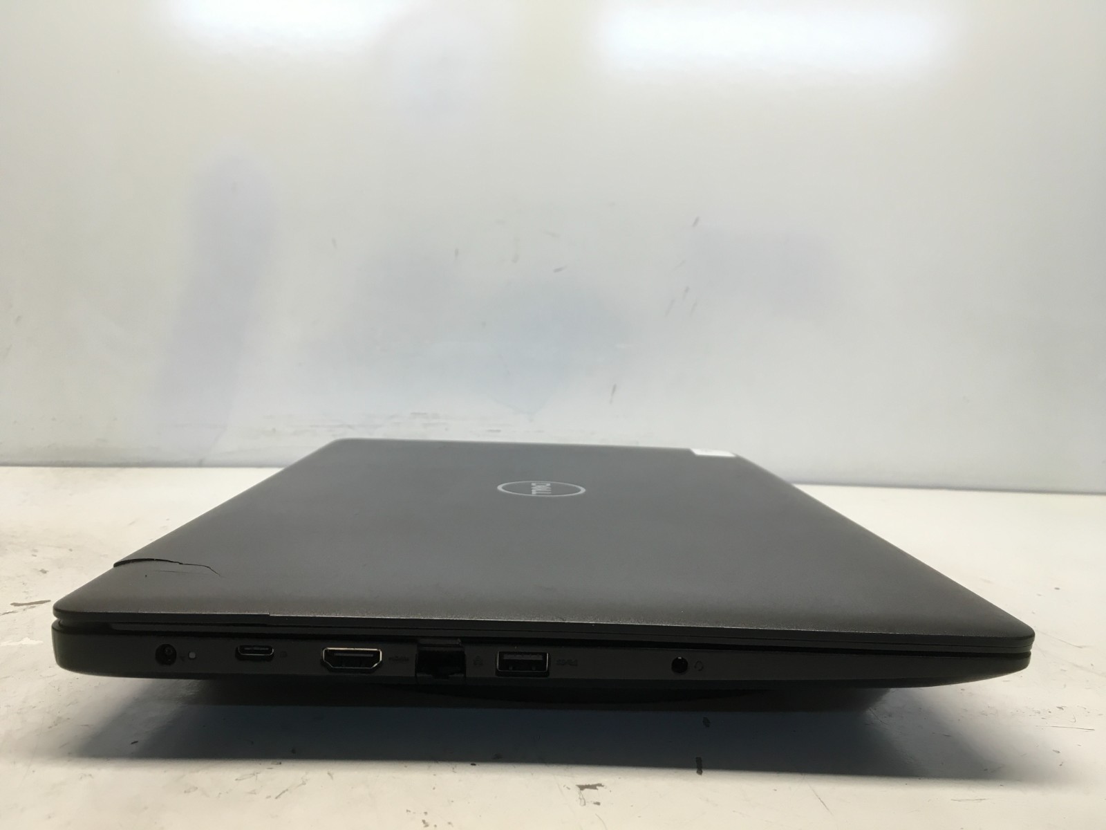 Dell Latitude 3590 Intel i3-7130U 2.7GHz 16 GB NO HDD No Batt