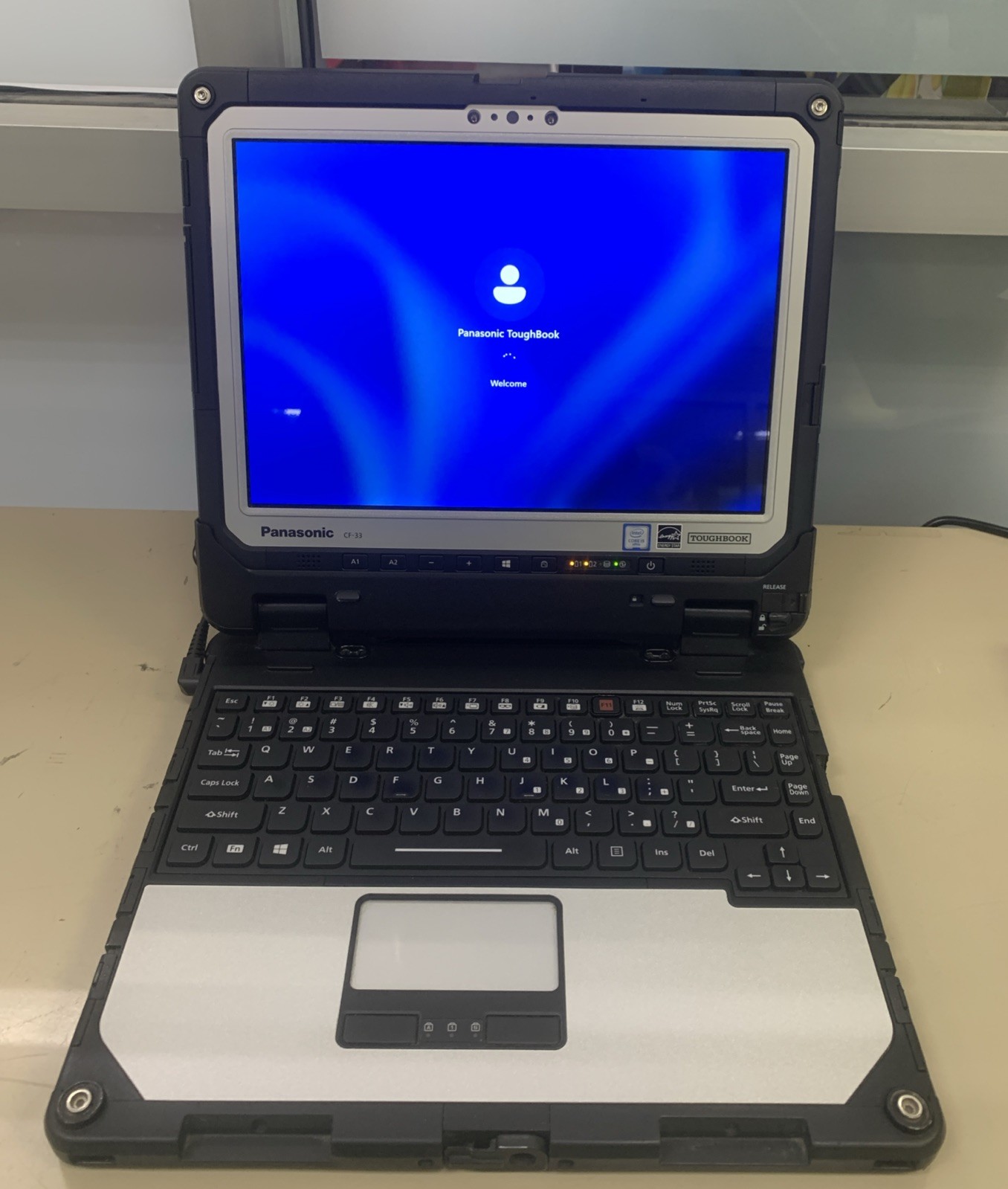 🤩Panasonic Toughbook CF-33 8GB 256GB SSD Core i5 Win 11 Pro💥