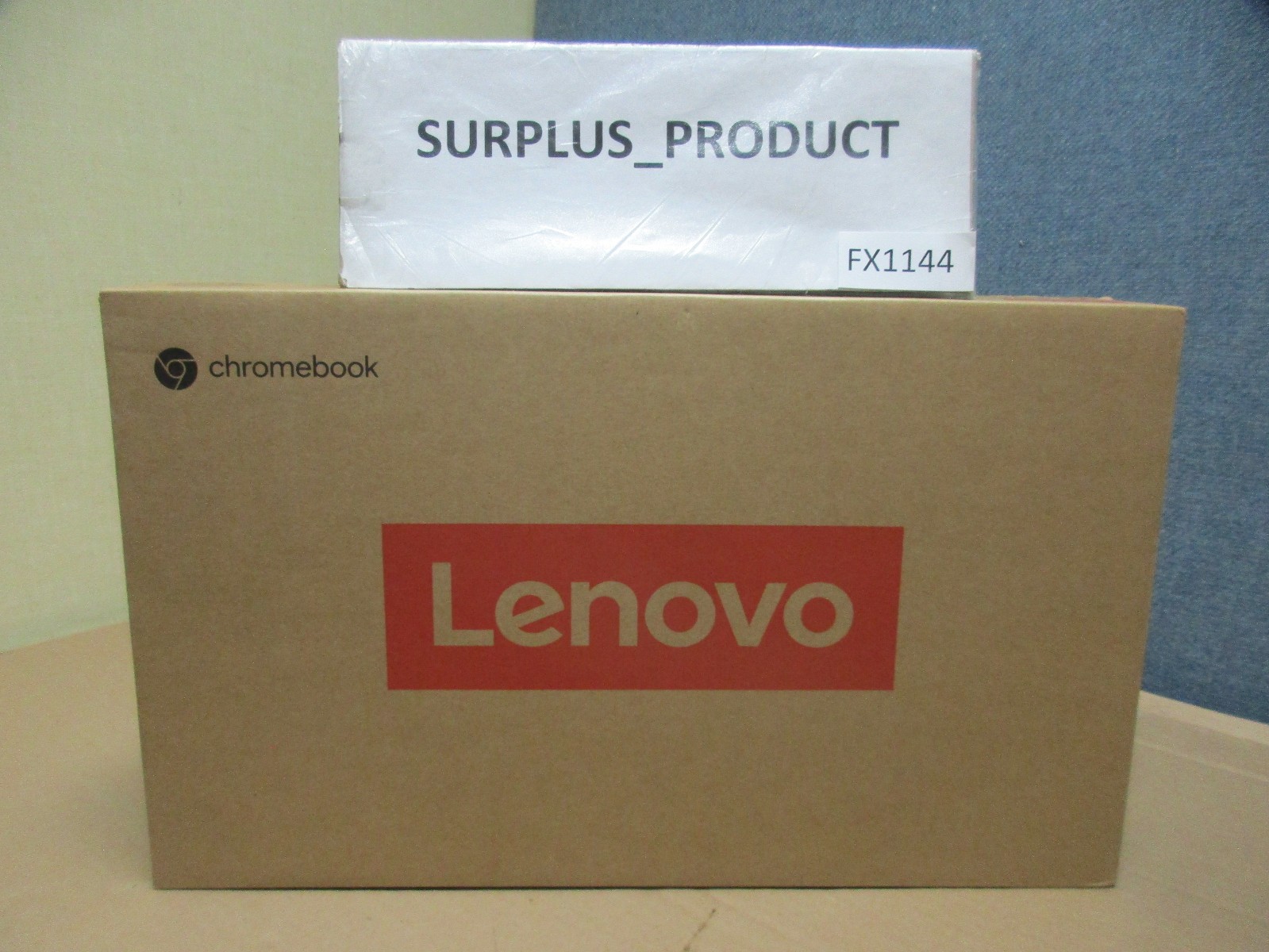 LENOVO IPad Slim 3 C 14IAN8 83BN0001US Lap,14″ Intel N-S N100,AI,4GB M-NEWIN BOX