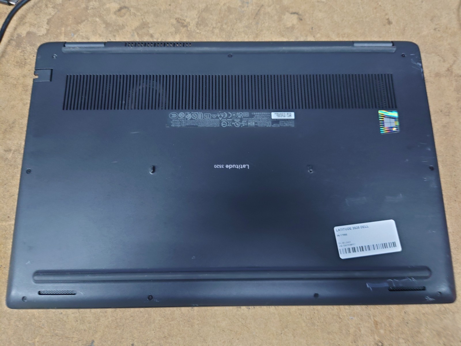 Dell Latitude 3520 15.6″ HD i5-1135G7 8GB RAM No OS/SSD