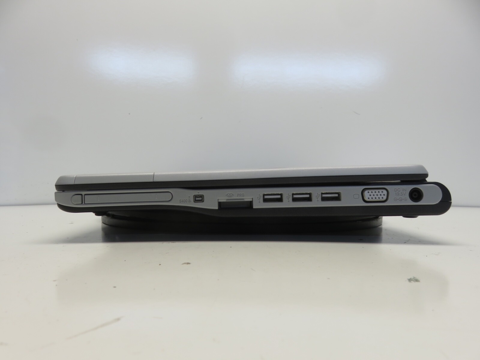 Sony Vaio VGN-FS740 PCG-702L Pentium M 740 1730MHz 512 MB NO HDD No Batt
