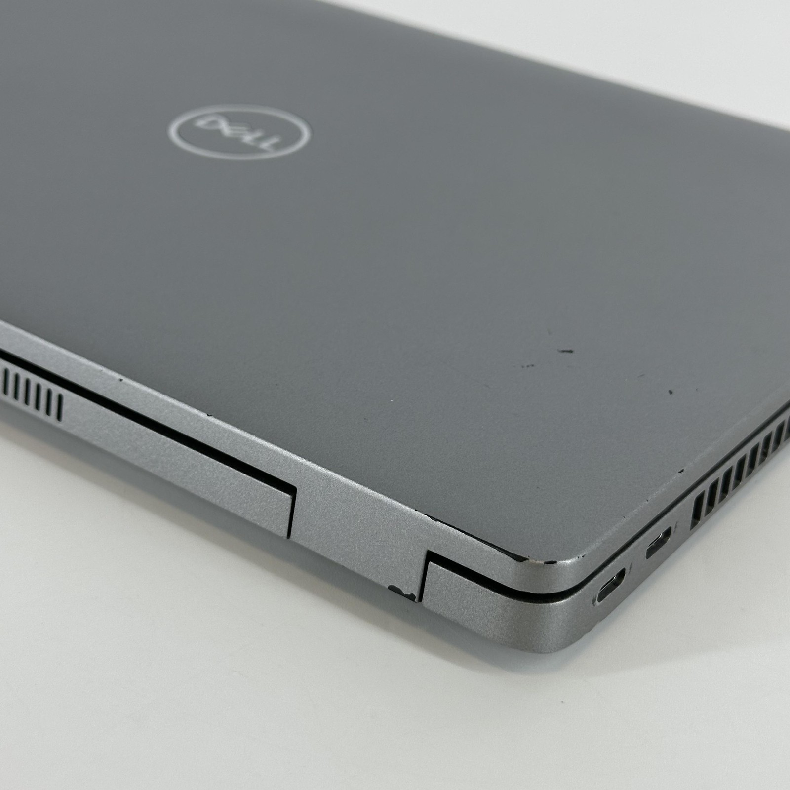 Dell Latitude 5430 14 Gray FHD 1.8 GHz i7-1265U 16GB 1TB SSD Very Good