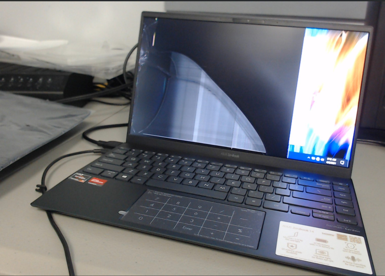 ASUS Zenbook 14 Full HD AMD Ryzen 7/5 Processor, 16GB RAM, 1TB SSD