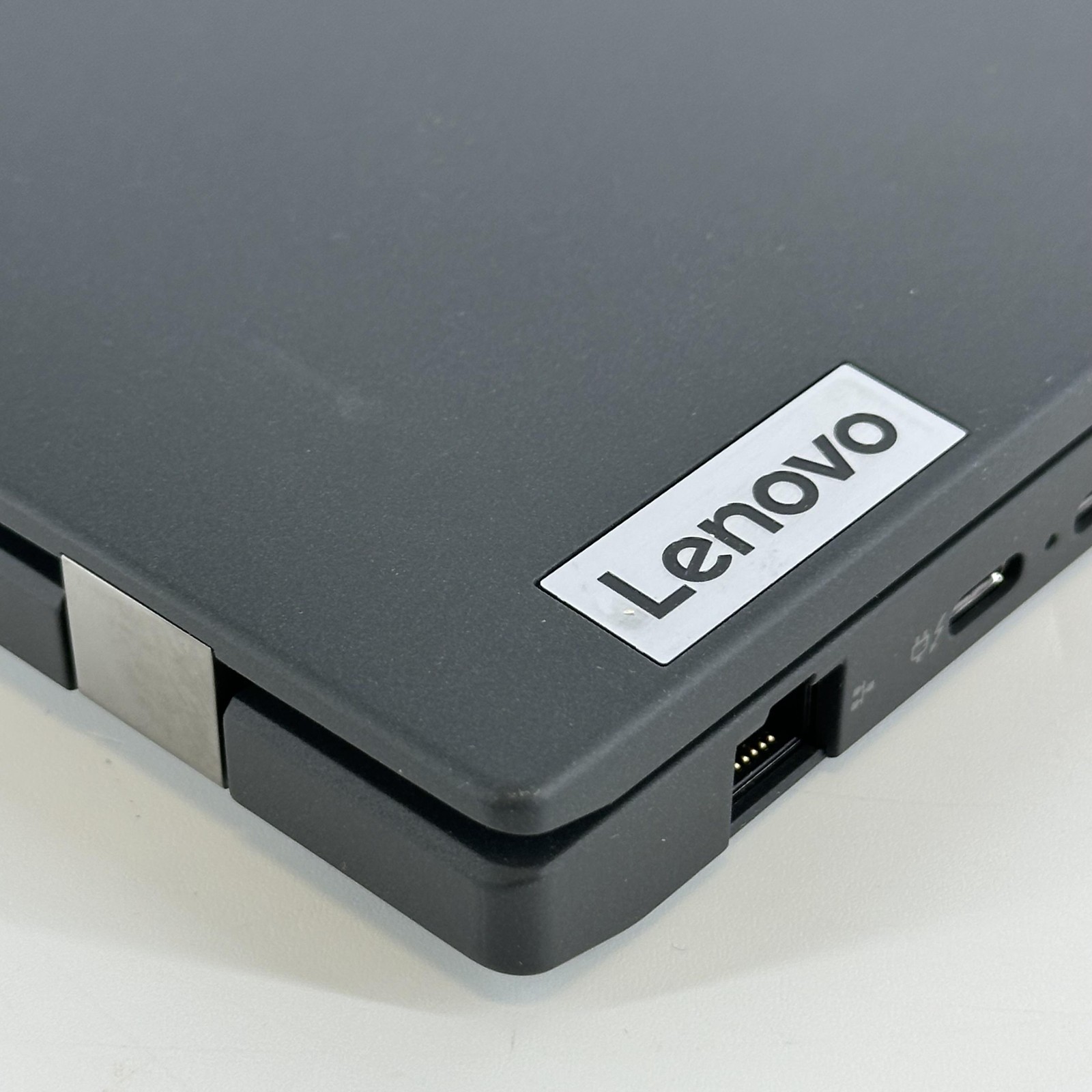 Lenovo ThinkPad T16 Gen 1 Gray FHD+ 2.2 GHz i7-1270P 16GB 512GB SSD FRAME SPLIT