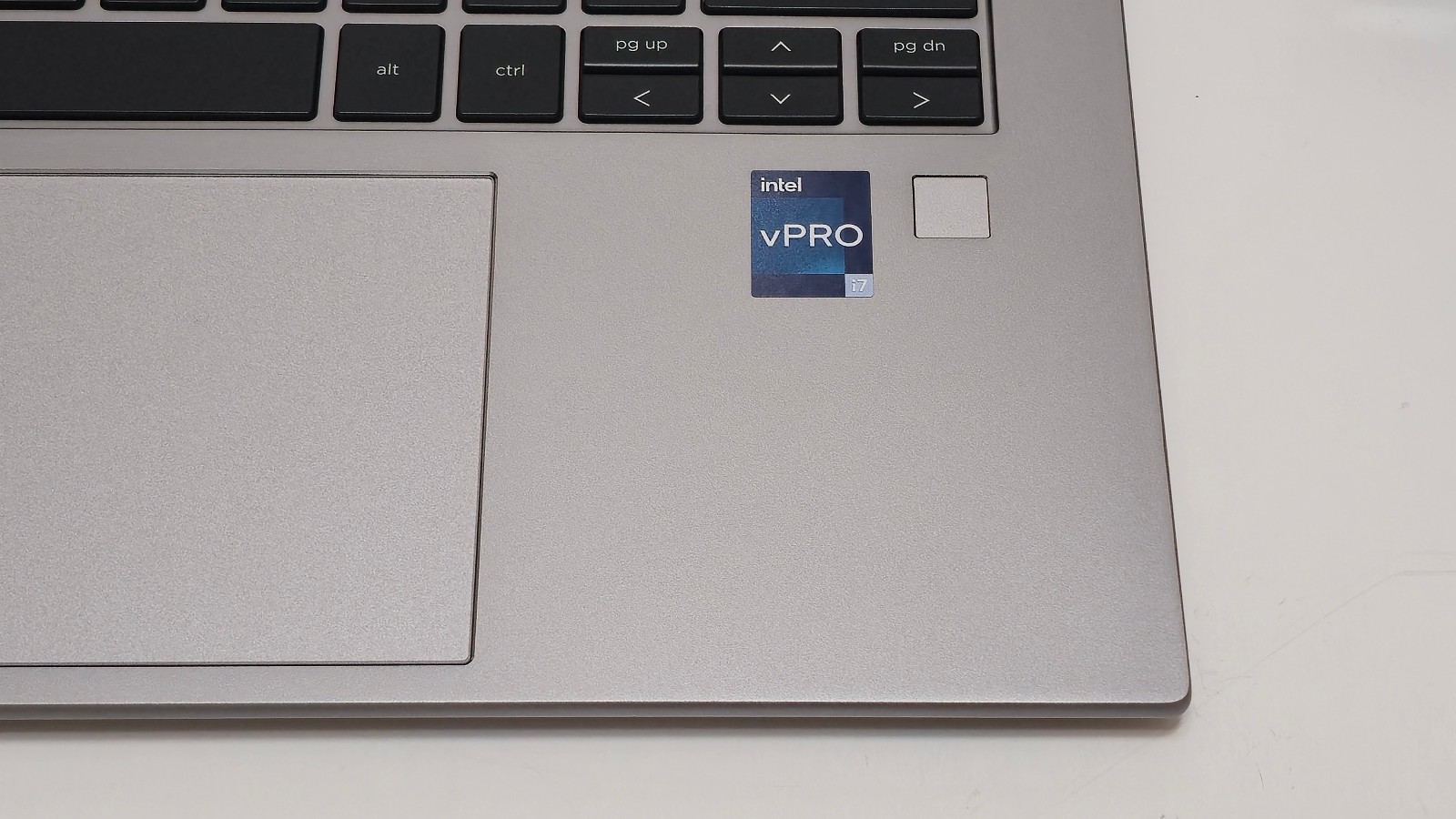 HP ZBook Firefly 14 G10 Workstation i7-1370P 32GB RAM 1 TB SSD 14″ – Warranty