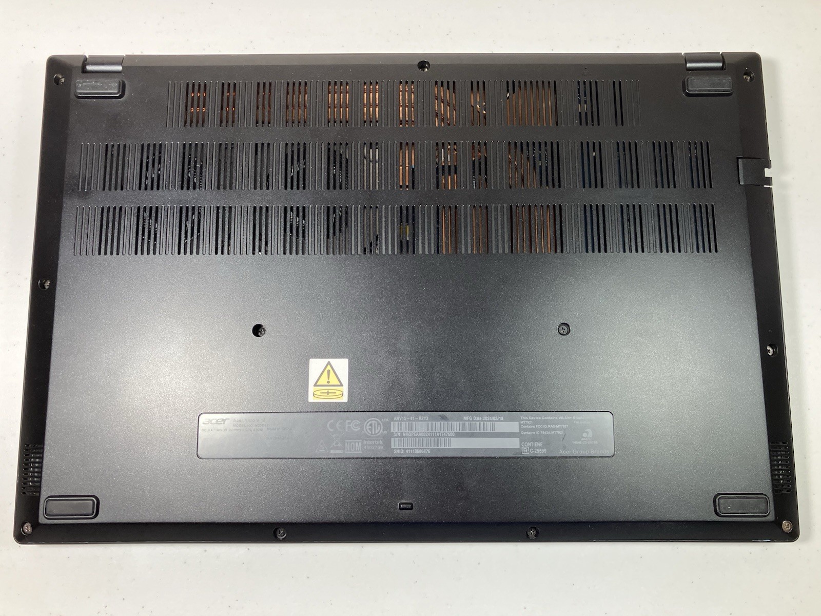 ACER Nitro ANV15-41-R2Y3 Laptop Ryzen 5 7535HS RTX 4050 (For Parts or Repair)