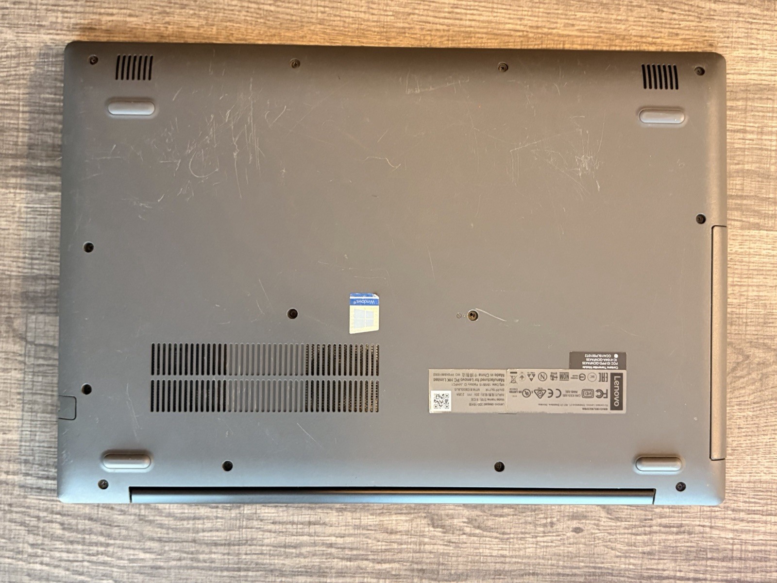 Lenovo IdeaPad 330-15IKB Laptop 15.6″ Intel i3-8130U|8GB RAM|1 TB HDD